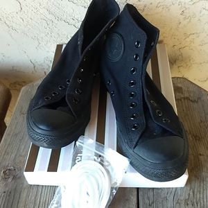Blackout Converse Chuck Taylor All-star High Tops